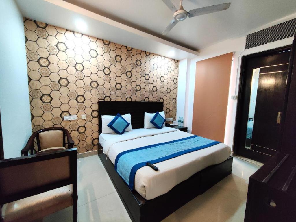 Stay At Hotel Pride, Delhi, Near Karol Bagh Metro Delhi (National Capital Territory of India) Exterior photo