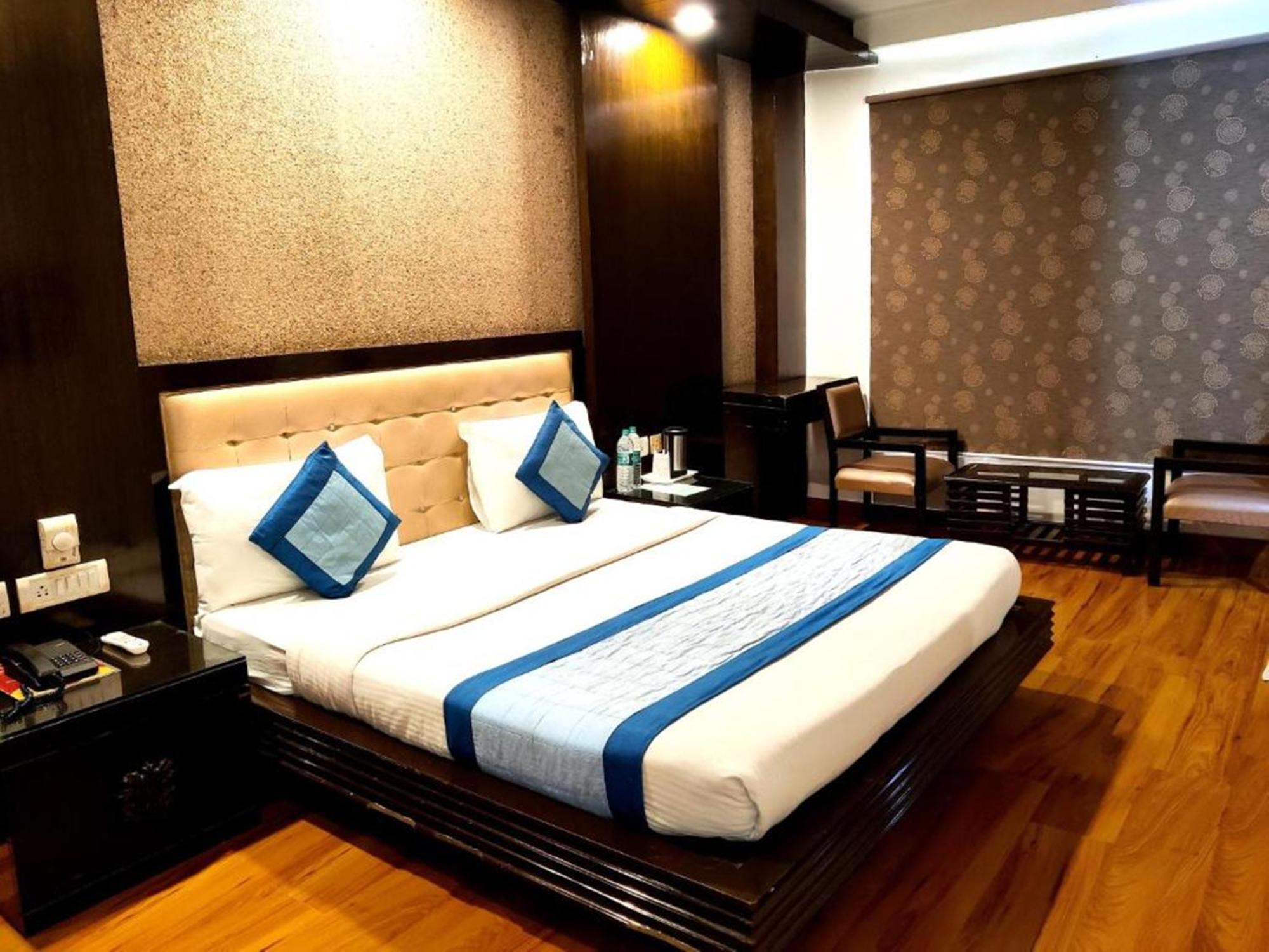 Stay At Hotel Pride, Delhi, Near Karol Bagh Metro Delhi (National Capital Territory of India) Exterior photo